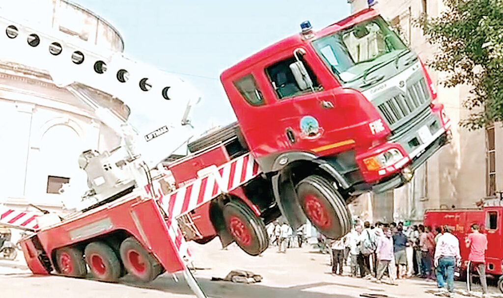 क्रेन हादसा