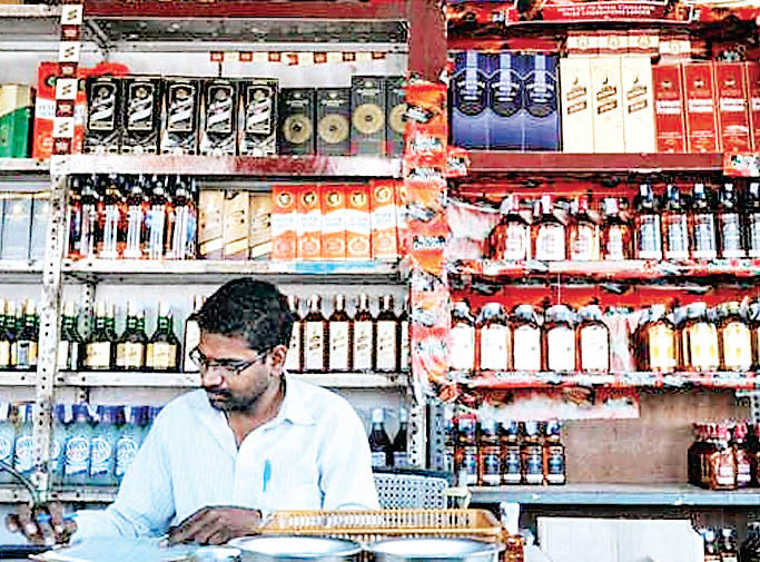 शराब ठेकेदारों
