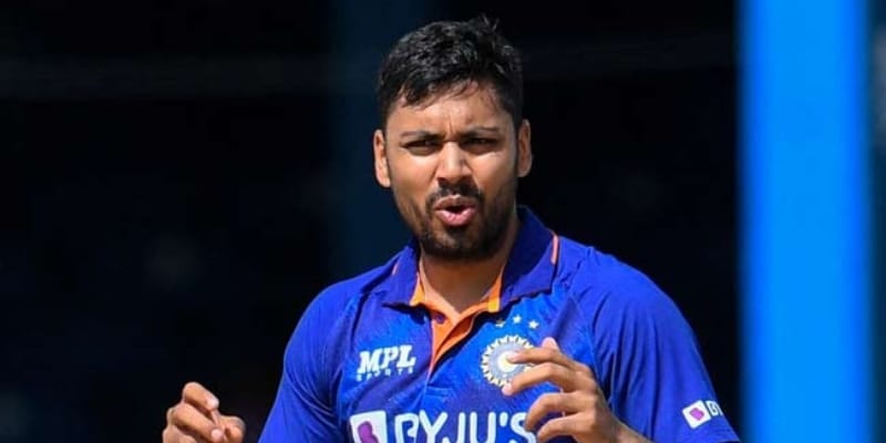 आवेश खान