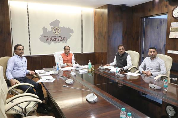 मुख्यमंत्री शिवराज