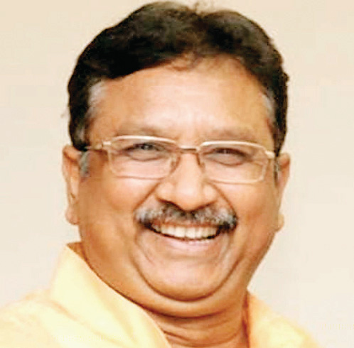 आरोपी अफसरों