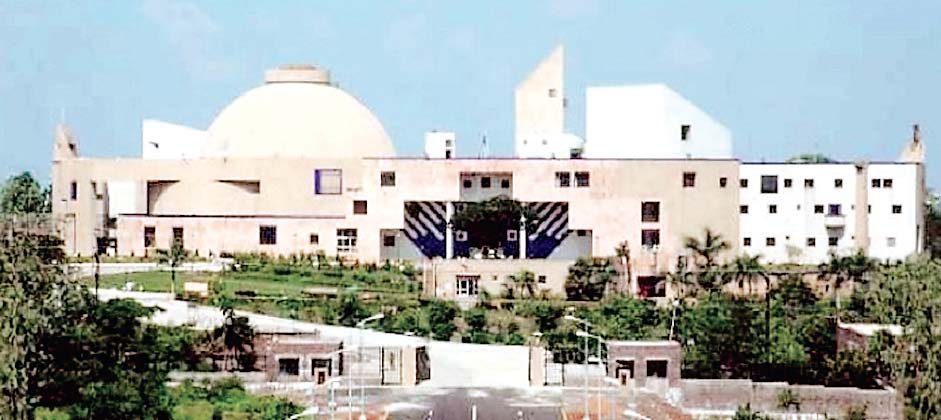 मंत्रियों के आश्वासनों