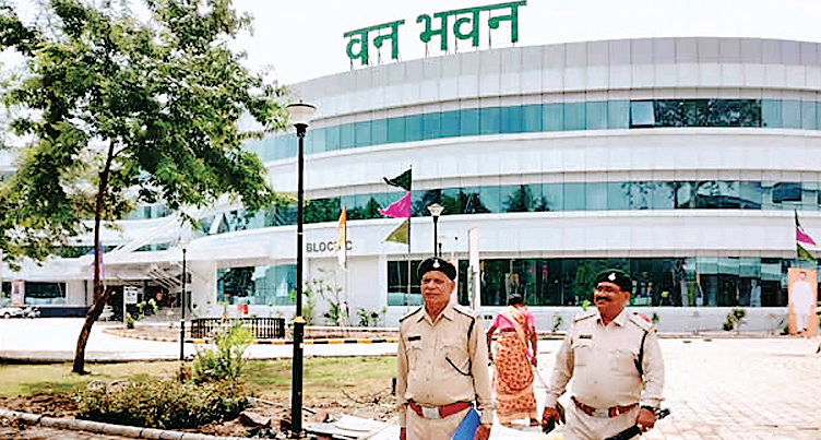 आईएफएस अफसर