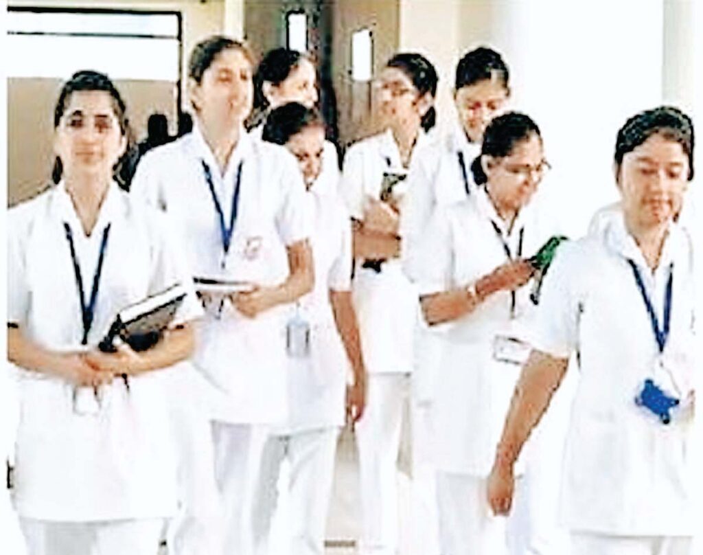 नर्सिंग कॉलेजों