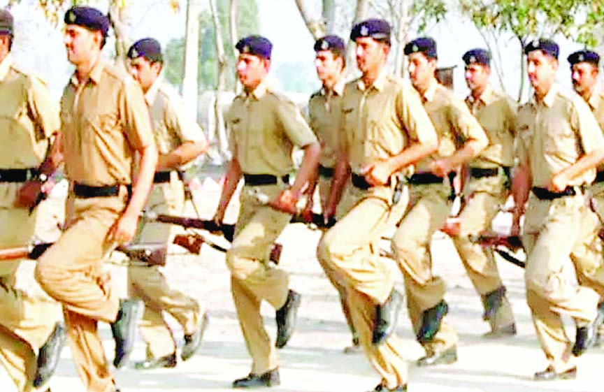 आरक्षकों 