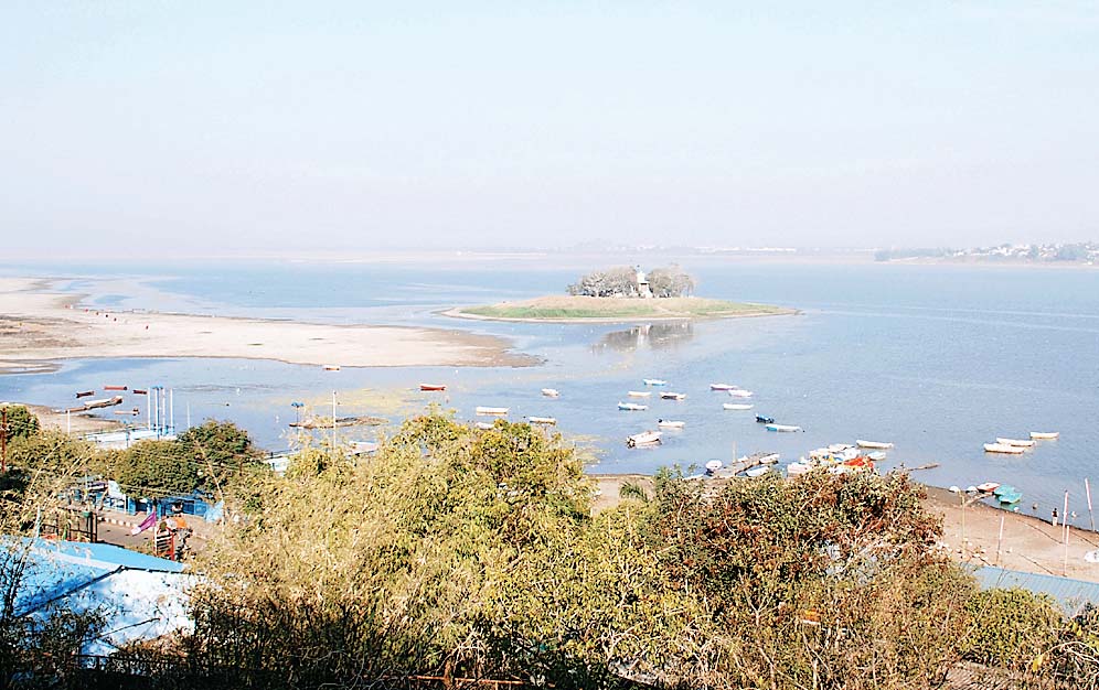 बड़ा तालाब 