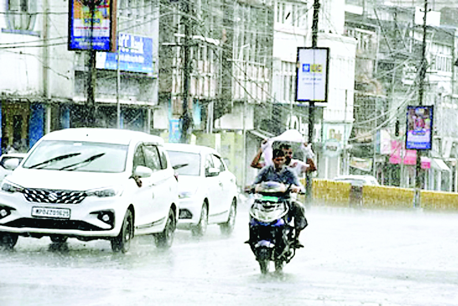 आंधी-बारिश