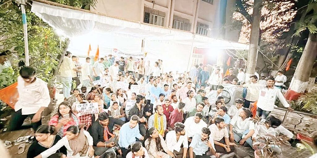 एबीवीपी का धरना खत्म